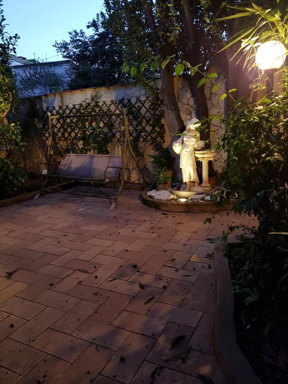 Il Giardino Di Daphne Bed & Breakfast Napoli Dış mekan fotoğraf